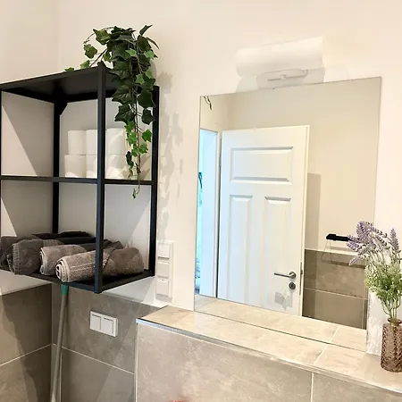 Cozy, Zentrumsnahe 2-raumwohnung Apartment